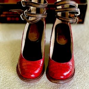 Freebird RANDI red crocko sz 7